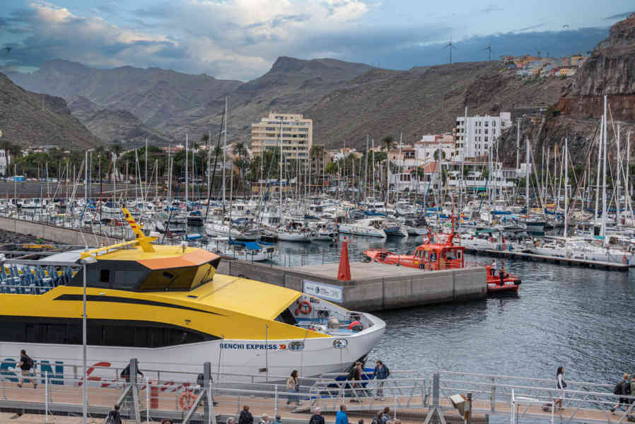 La Gomera 39 - San Sebastián de La Gomera - puerto .jpg